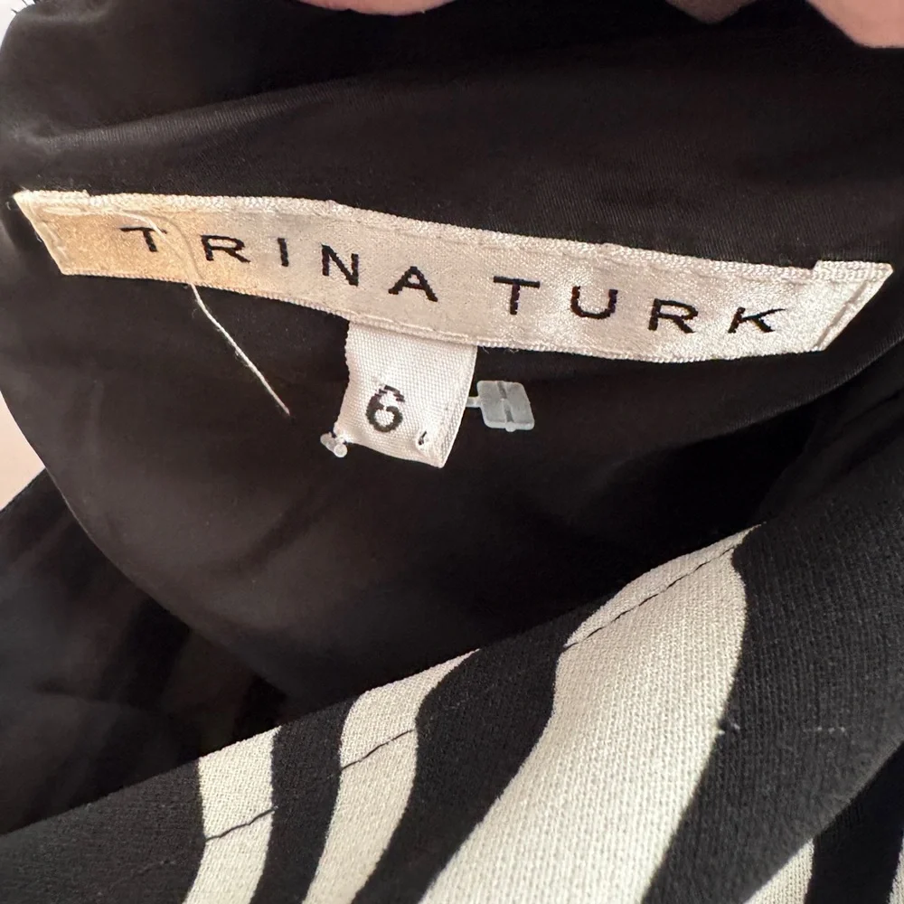Trina Turk Black White Striped Zebra Print Dress 3/4 Sleeve With Pockets EUC